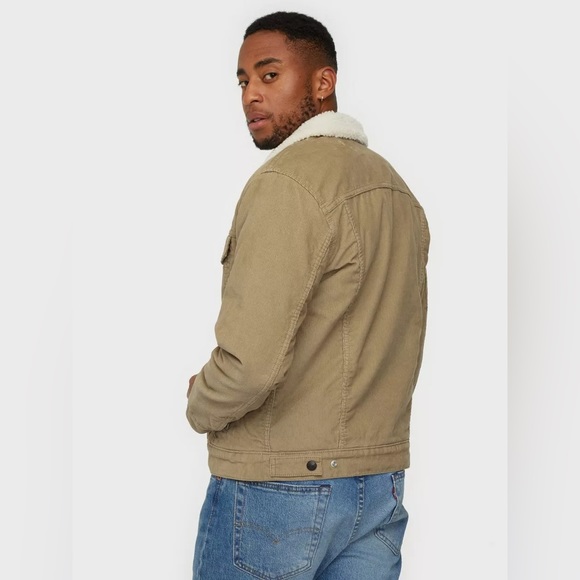 LEVI'S
TYPE 3 SHERPA TRUCKER CHINO SIZE SMALL - Picture 2 of 7